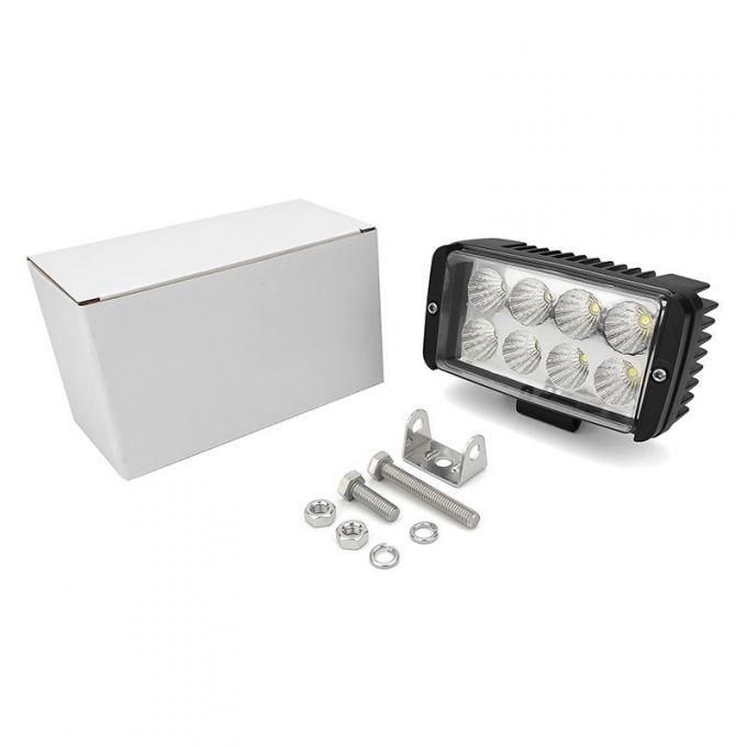 LED Working ضوء 24W Flood Beam 12-24V DC على الطرق الوعرة Trucks Tractor