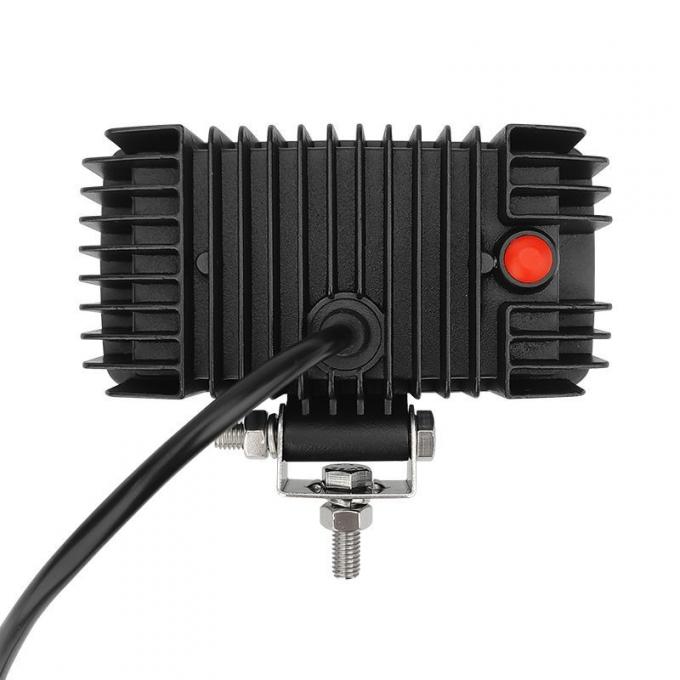 LED Working ضوء 24W Flood Beam 12-24V DC على الطرق الوعرة Trucks Tractor